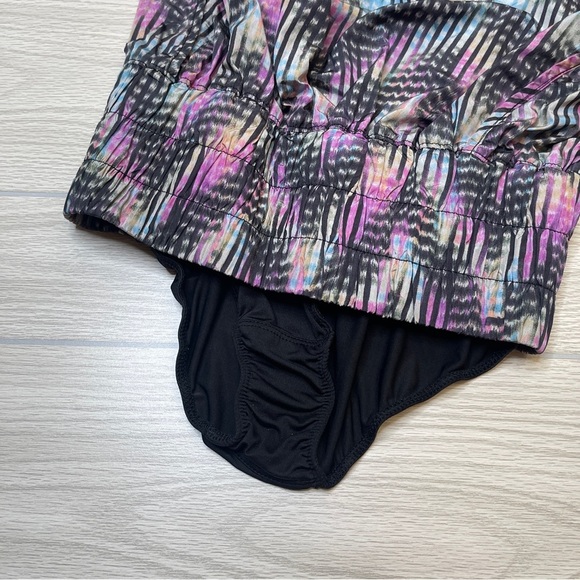 FREE PEOPLE The Way Home Printed Shell High Waisted Lines Running Shorts Size M - Picture 9 of 12